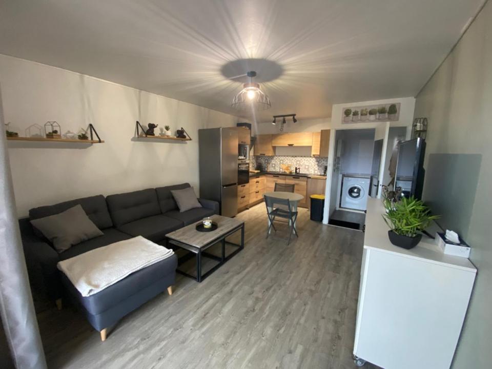 Superbe Appartement De 41M2 Refait A Neuf Σαιν-Ζαν-ντε-Μον Εξωτερικό φωτογραφία